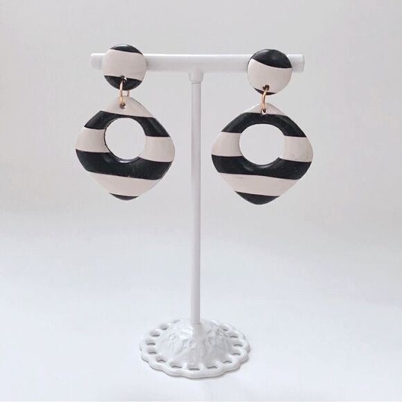🖤New Polymer Clay Earrings Hypoallergenic - Picture 1 of 5